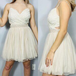 SPEECHLESS cut out  party dress size 9